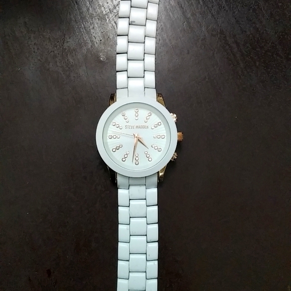 Steve Madden Watch - Picture 4 of 5